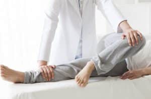 chiropractor and patient